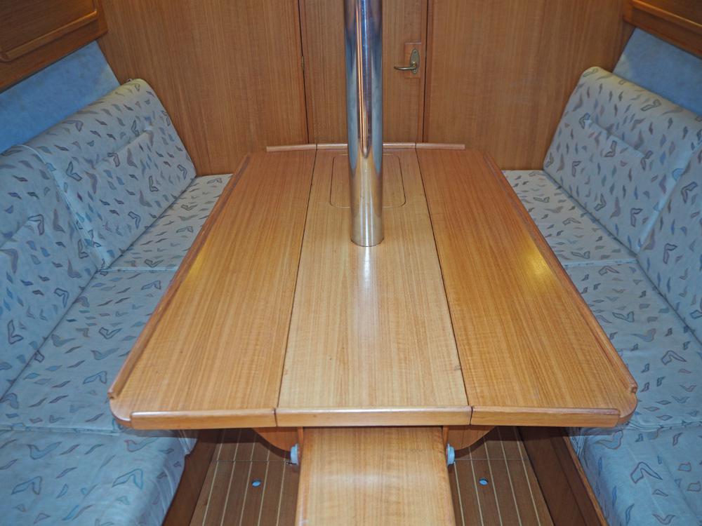 Salon, Accommodatie
